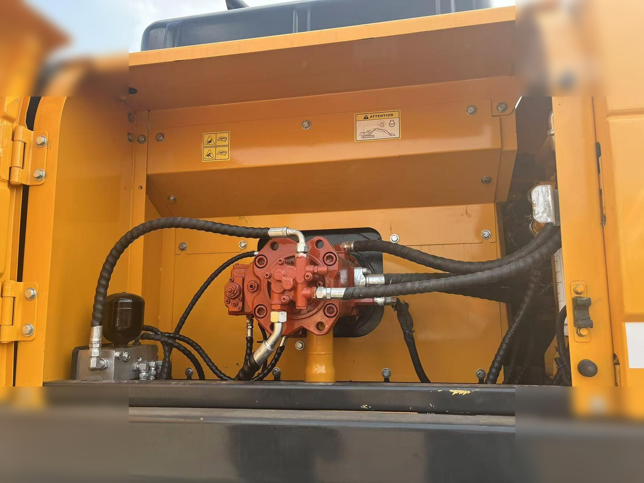 HYUNDAI ROBEX 300 LR-9 - Гусеничный экскаватор: фото 5 HYUNDAI ROBEX 300 LR-9 - Гусеничный экскаватор: фото 5