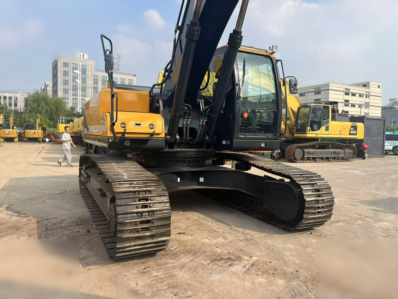 HYUNDAI ROBEX 300 LR-9 - Гусеничный экскаватор: фото 3 HYUNDAI ROBEX 300 LR-9 - Гусеничный экскаватор: фото 3