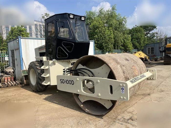 INGERSOLL-RAND SD100 - Каток: фото 1 INGERSOLL-RAND SD100 - Каток: фото 1
