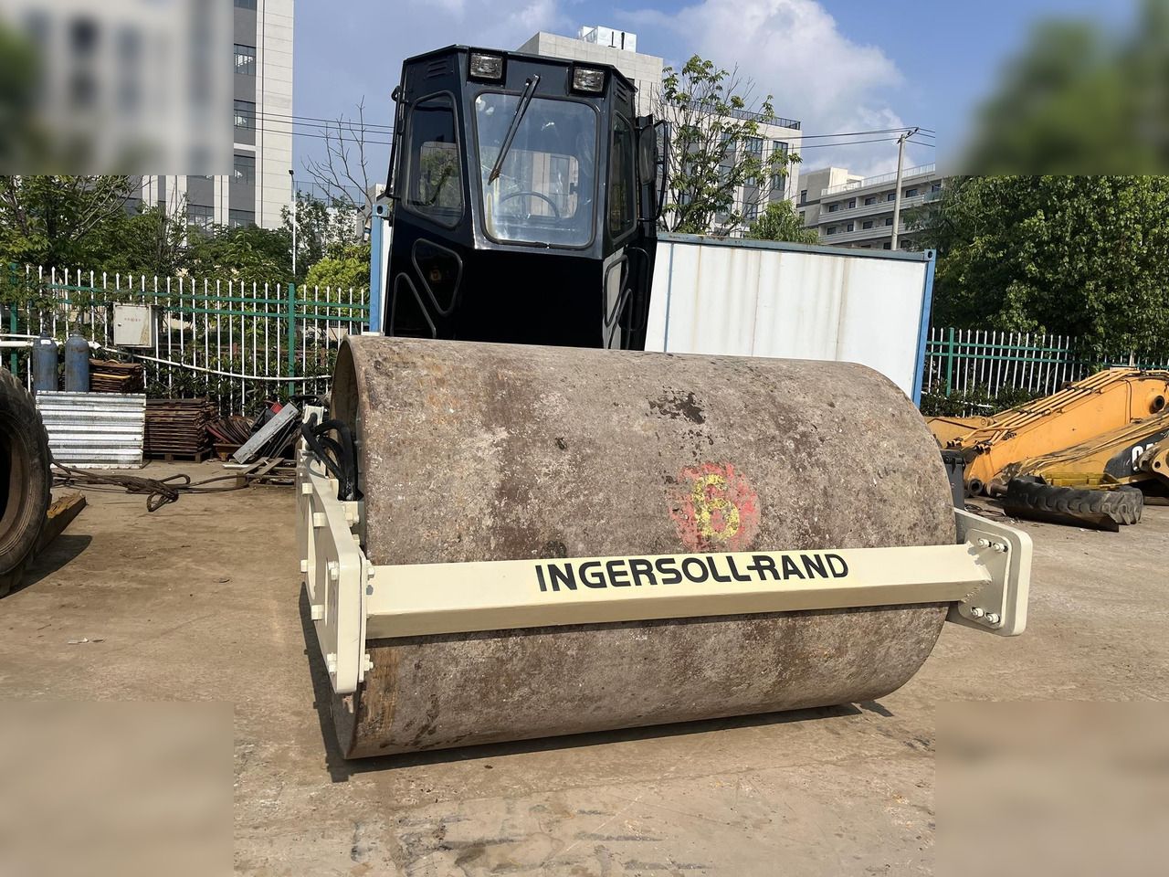 INGERSOLL-RAND SD100D - Каток: фото 3 INGERSOLL-RAND SD100D - Каток: фото 3