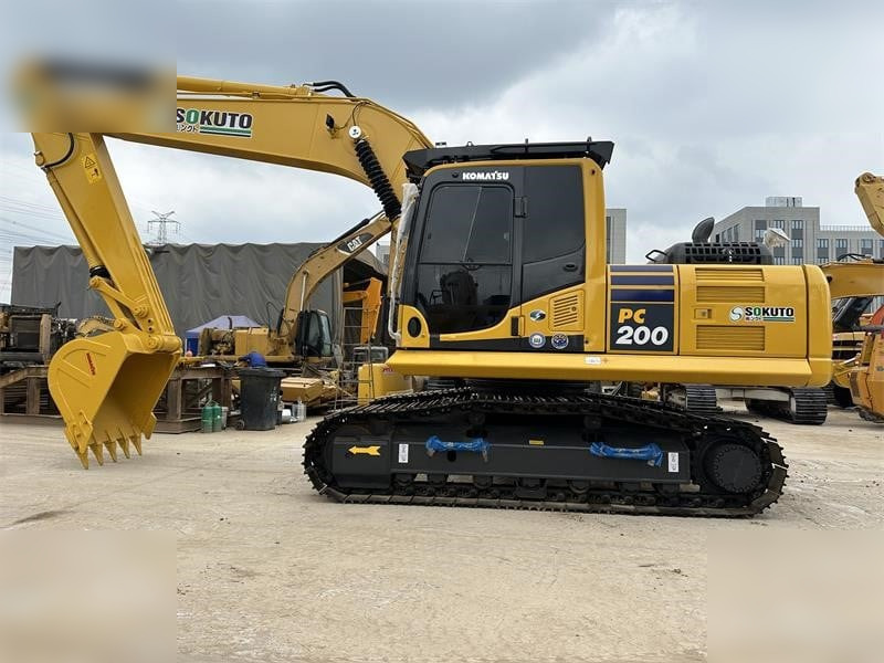 KOMATSU PC200-8 - Гусеничный экскаватор: фото 1 KOMATSU PC200-8 - Гусеничный экскаватор: фото 1