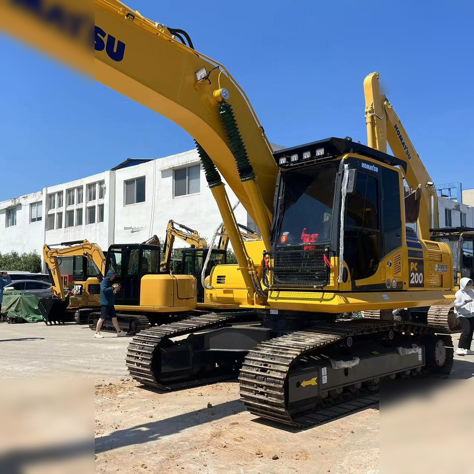 KOMATSU PC200-8 - Гусеничный экскаватор: фото 3 KOMATSU PC200-8 - Гусеничный экскаватор: фото 3