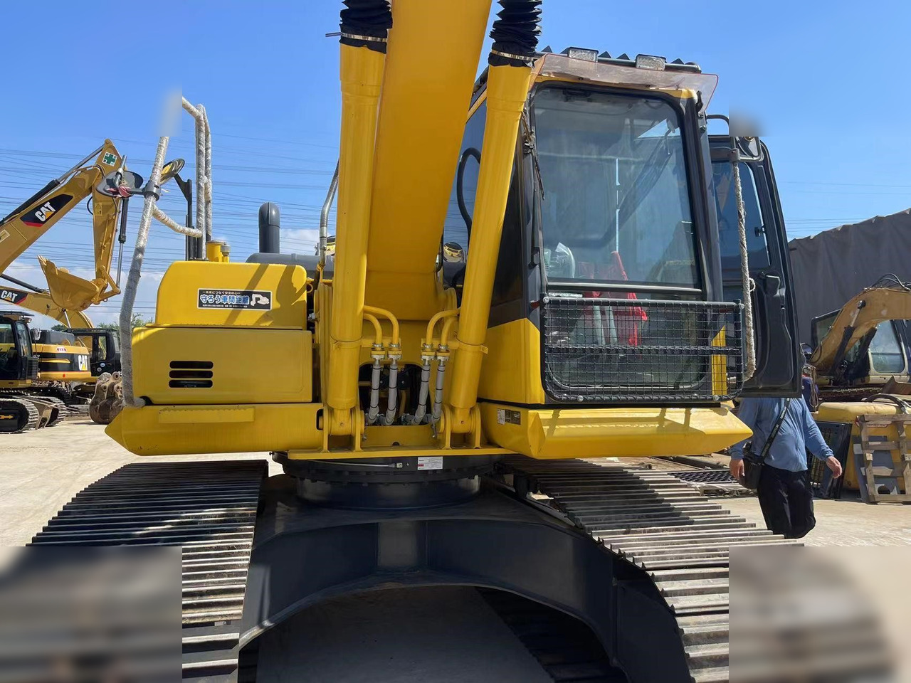 KOMATSU PC200-8 - Гусеничный экскаватор: фото 4 KOMATSU PC200-8 - Гусеничный экскаватор: фото 4