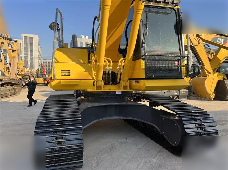 KOMATSU PC200-8N1 - Гусеничный экскаватор: фото 4 KOMATSU PC200-8N1 - Гусеничный экскаватор: фото 4