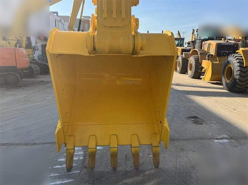 KOMATSU PC200-8N1 - Гусеничный экскаватор: фото 5 KOMATSU PC200-8N1 - Гусеничный экскаватор: фото 5