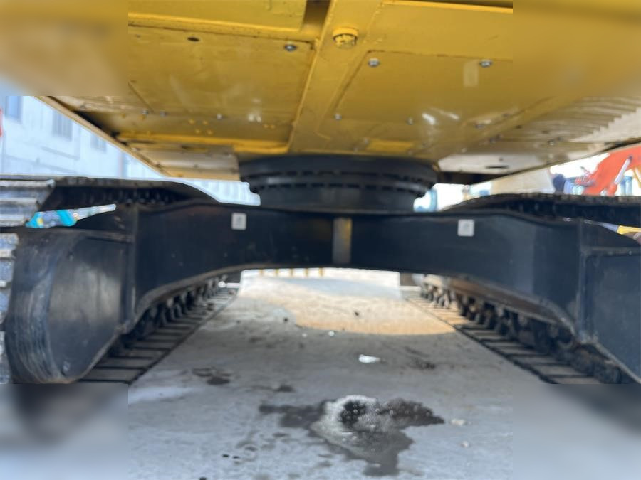 Гусеничный экскаватор KOMATSU PC200 LC-8: фото 6