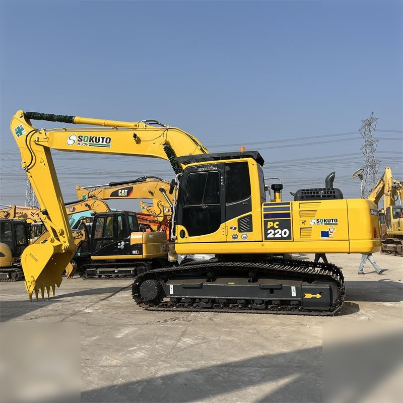 KOMATSU PC220-8 - Гусеничный экскаватор: фото 1 KOMATSU PC220-8 - Гусеничный экскаватор: фото 1