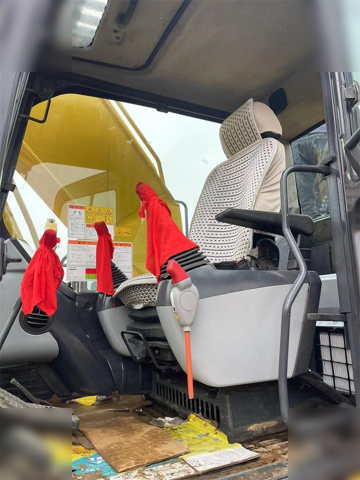 Гусеничный экскаватор KOMATSU PC220-8: фото 8