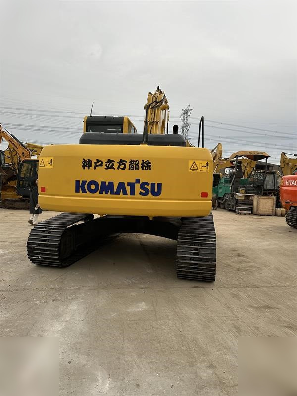 KOMATSU PC240 LC-8 - Гусеничный экскаватор: фото 4 KOMATSU PC240 LC-8 - Гусеничный экскаватор: фото 4