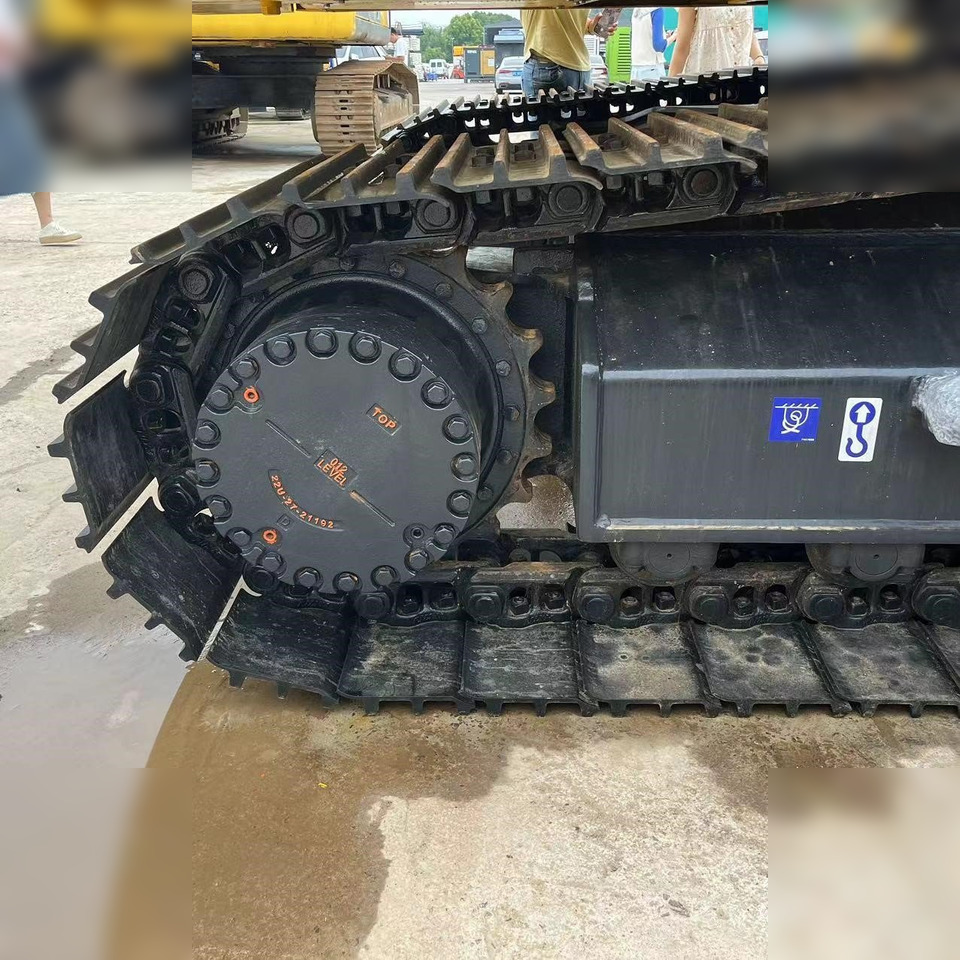 KOMATSU PC240 LC-8 - Гусеничный экскаватор: фото 4 KOMATSU PC240 LC-8 - Гусеничный экскаватор: фото 4