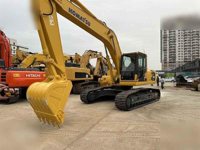 KOMATSU PC240 LC-8 - Гусеничный экскаватор: фото 2 KOMATSU PC240 LC-8 - Гусеничный экскаватор: фото 2