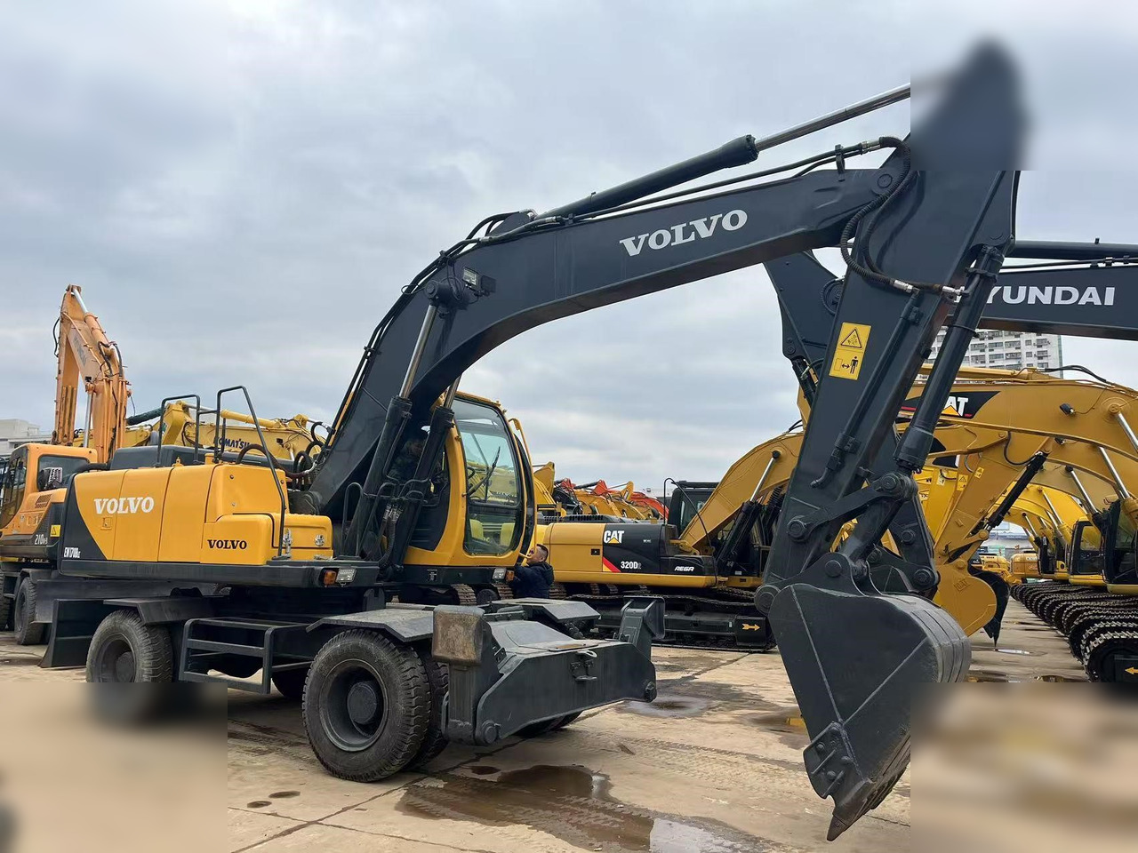 VOLVO EW170 - Колёсный экскаватор: фото 4 VOLVO EW170 - Колёсный экскаватор: фото 4