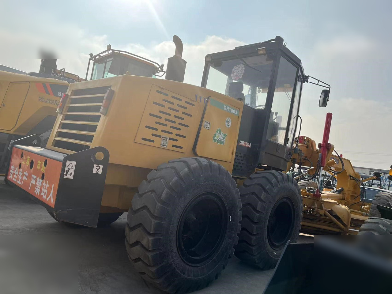 XCMG GR1803 - Грейдер: фото 1 XCMG GR1803 - Грейдер: фото 1