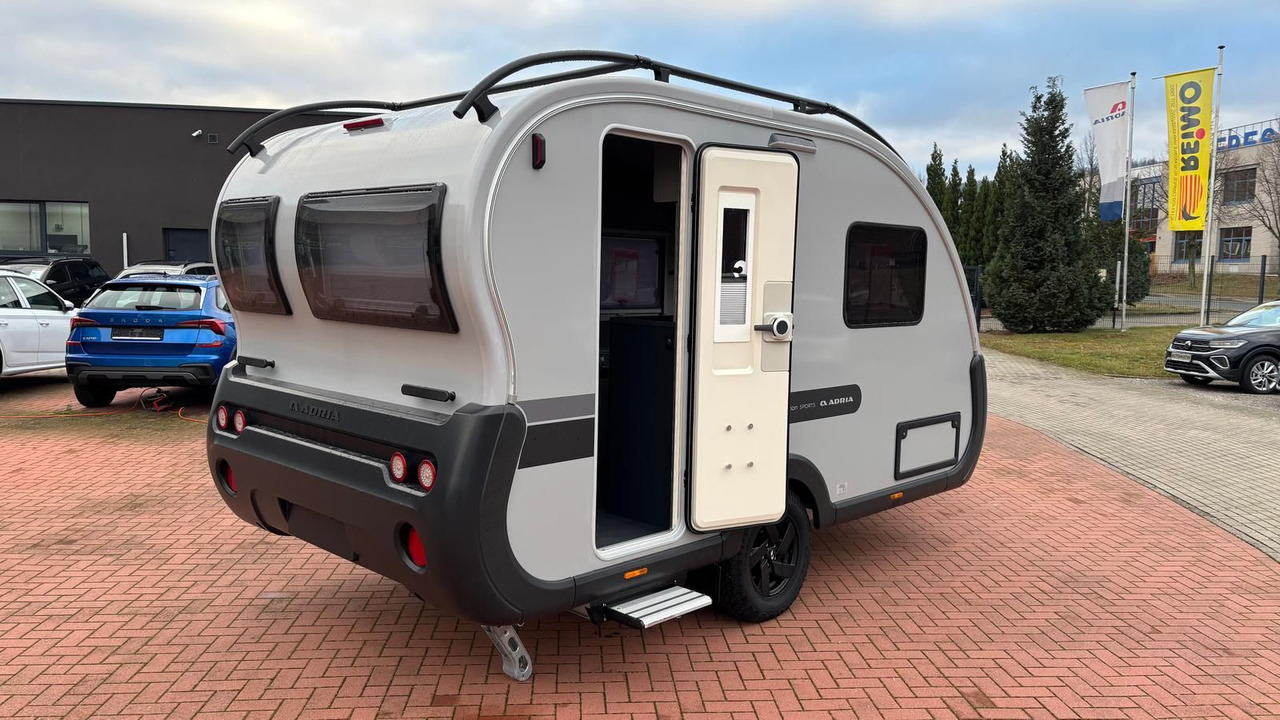 Adria Action 391 LH Sports*FUßBODEN-TEMP*SCHWENK-TISCH - Прицеп дача: фото 4 Adria Action 391 LH Sports*FUßBODEN-TEMP*SCHWENK-TISCH - Прицеп дача: фото 4