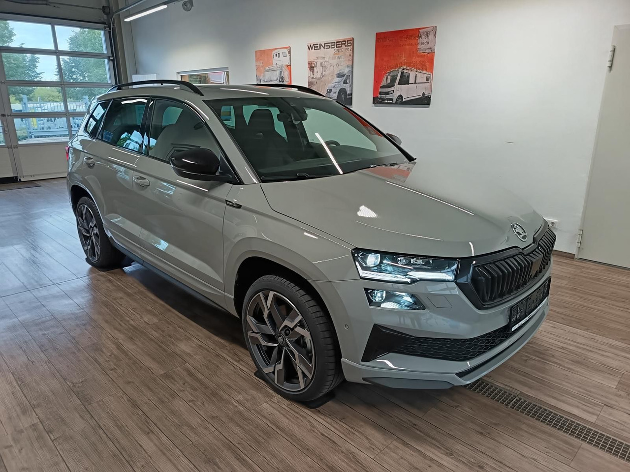 Skoda Karoq Sportline 1,5 TSI DSG*AHK*PSD*STD.HZG*NAVI - Внедорожник: фото 3 Skoda Karoq Sportline 1,5 TSI DSG*AHK*PSD*STD.HZG*NAVI - Внедорожник: фото 3