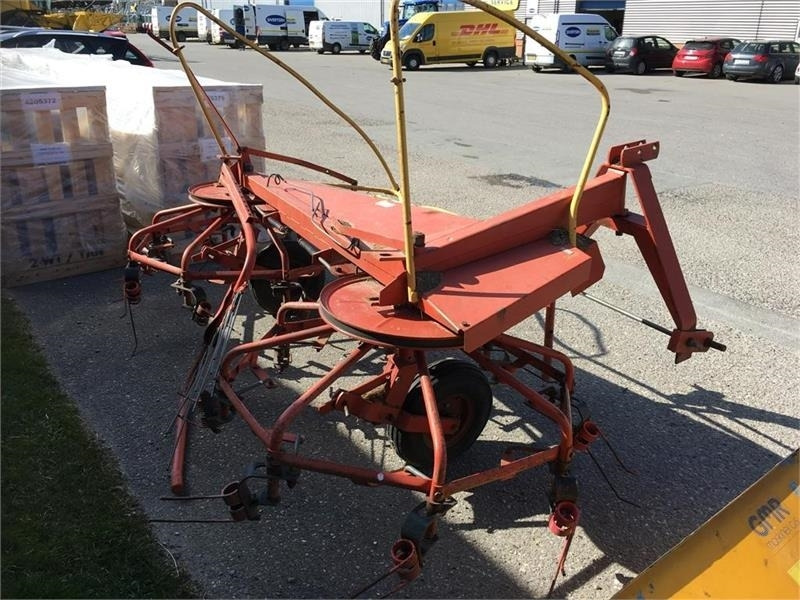 Holsø 4 m Combi høvender og rive - Сеноворошилка: фото 2 Holsø 4 m Combi høvender og rive - Сеноворошилка: фото 2