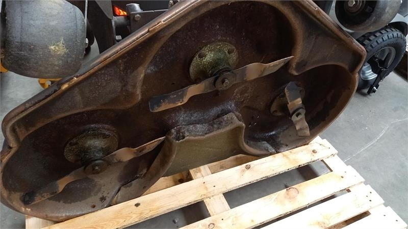 Husqvarna COMBI 112 300SERIE 9671885-01 - Газонокосилка: фото 4 Husqvarna COMBI 112 300SERIE 9671885-01 - Газонокосилка: фото 4