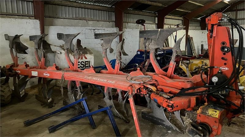 Kuhn VM 152 NSH 5 furet - Плуг: фото 1 Kuhn VM 152 NSH 5 furet - Плуг: фото 1