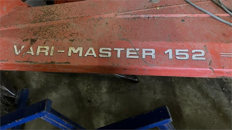 Kuhn VM 152 NSH 5 furet - Плуг: фото 3 Kuhn VM 152 NSH 5 furet - Плуг: фото 3