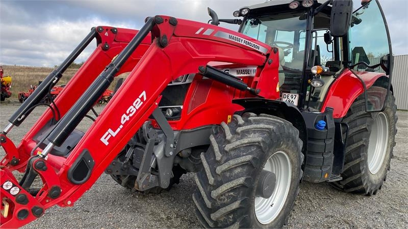 Massey Ferguson 7718S Dyna 6 Efficient inkl. FL4327 Frontlæsser - Трактор: фото 1 Massey Ferguson 7718S Dyna 6 Efficient inkl. FL4327 Frontlæsser - Трактор: фото 1
