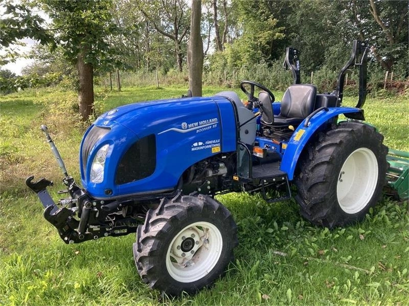 New Holland Boomer 55 HST med frontlift - Коммунальный трактор: фото 1 New Holland Boomer 55 HST med frontlift - Коммунальный трактор: фото 1
