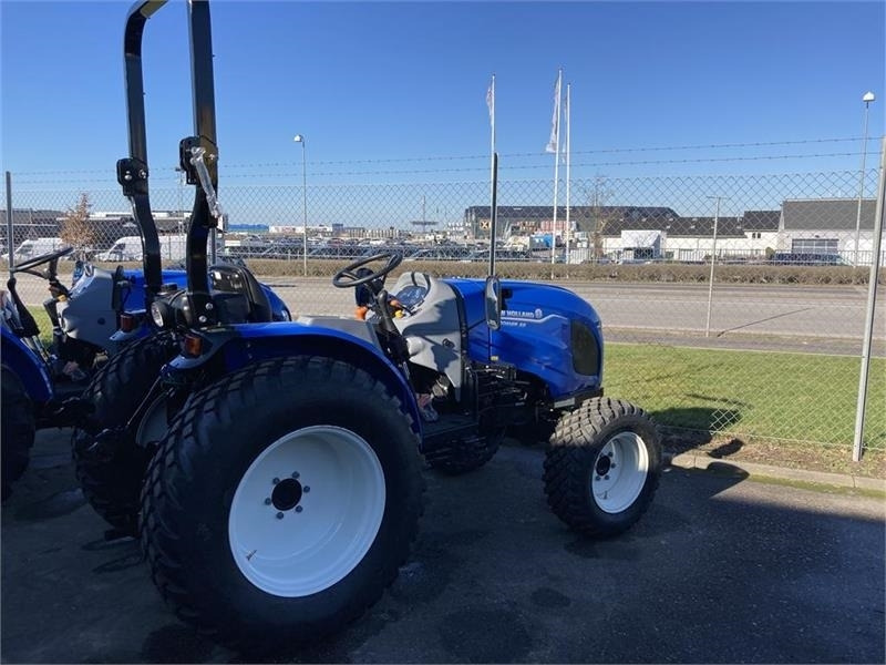 New Holland Boomer 55 Stage V - Rops - Коммунальный трактор: фото 3 New Holland Boomer 55 Stage V - Rops - Коммунальный трактор: фото 3