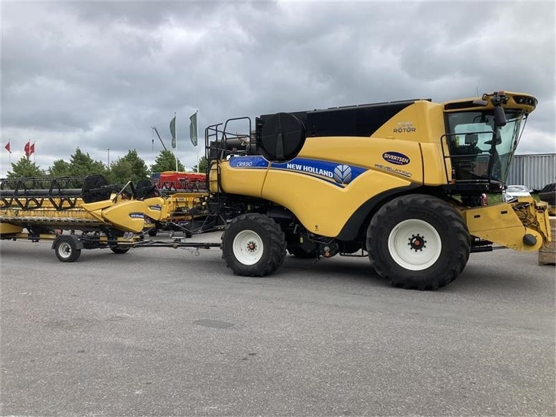 New Holland CR9.90 Med 35 fods Varifeed mm - Зерноуборочный комбайн: фото 1 New Holland CR9.90 Med 35 fods Varifeed mm - Зерноуборочный комбайн: фото 1