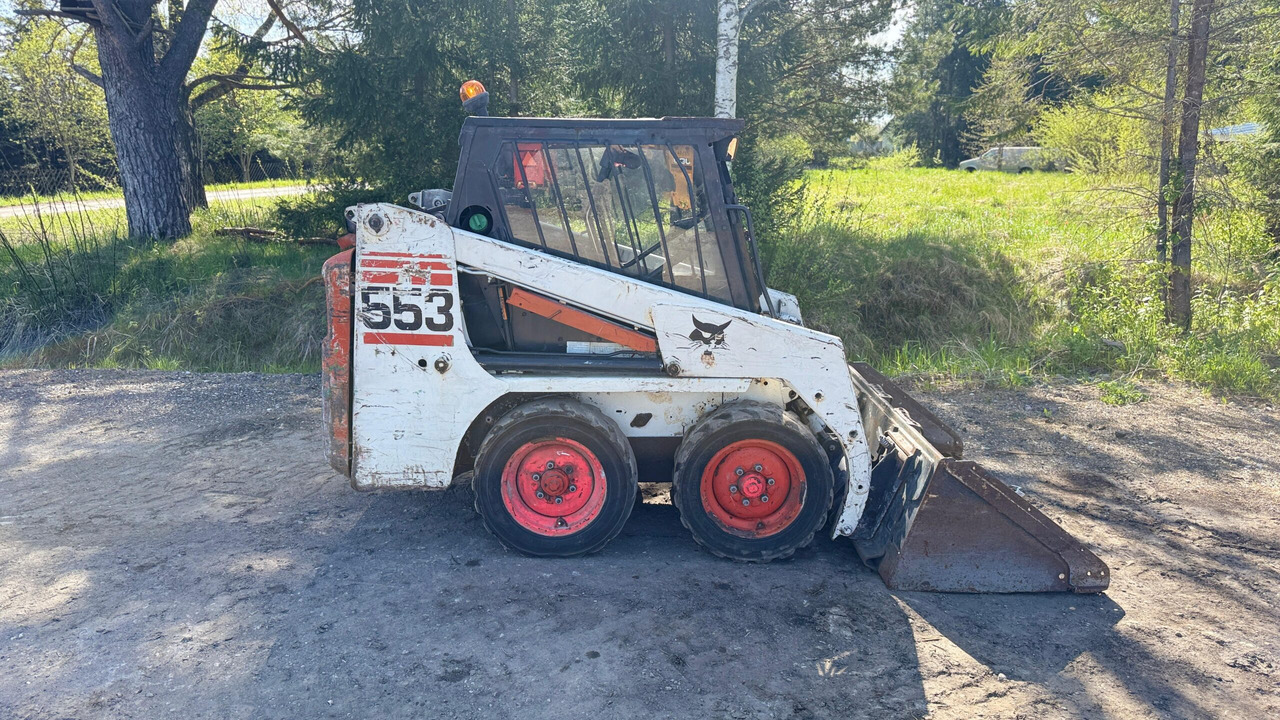 Bobcat 553 - Мини-погрузчик с бортовым поворотом: фото 5 Bobcat 553 - Мини-погрузчик с бортовым поворотом: фото 5