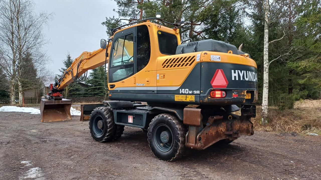Hyundai Robex 140W-9A - Колёсный экскаватор: фото 3 Hyundai Robex 140W-9A - Колёсный экскаватор: фото 3