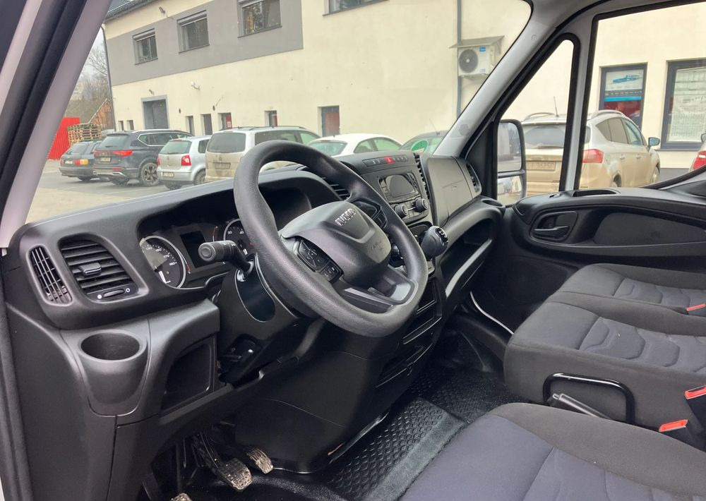 Iveco DAILY 35C16 kontener kurierka winda STAN PERFEKCYJNY - Малотоннажный фургон: фото 5 Iveco DAILY 35C16 kontener kurierka winda STAN PERFEKCYJNY - Малотоннажный фургон: фото 5