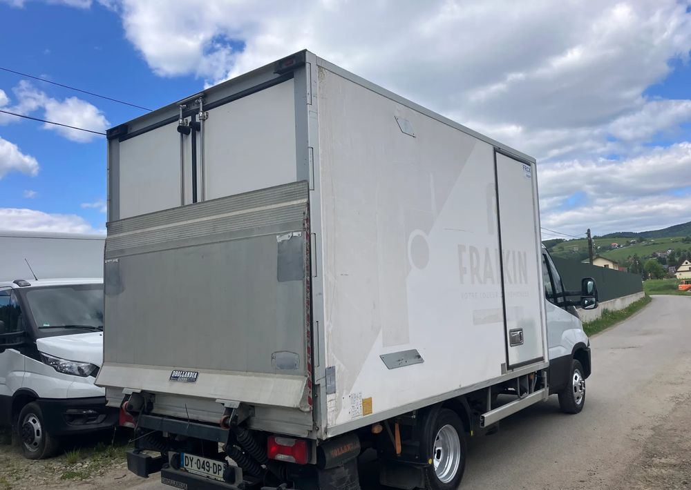 Iveco Daily 35C15 chłodnia 6 palet winda - Малотоннажный рефрижератор: фото 3 Iveco Daily 35C15 chłodnia 6 palet winda - Малотоннажный рефрижератор: фото 3