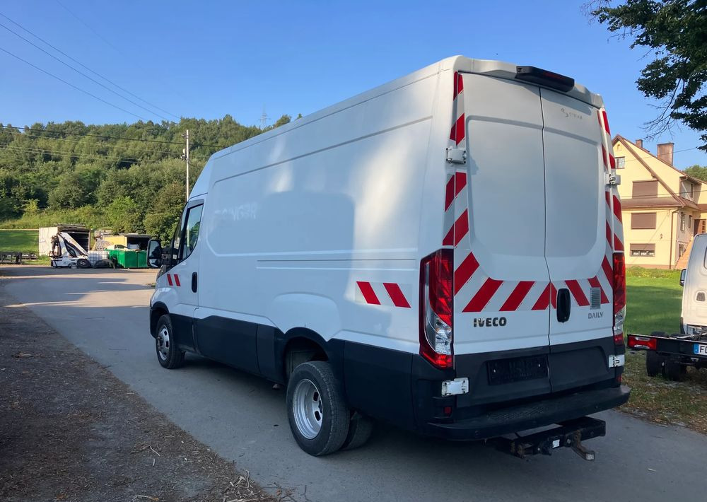 Iveco Daily 35c16 blaszak KLIMA SPROWADZONY serwisówka - Цельнометаллический фургон: фото 4 Iveco Daily 35c16 blaszak KLIMA SPROWADZONY serwisówka - Цельнометаллический фургон: фото 4