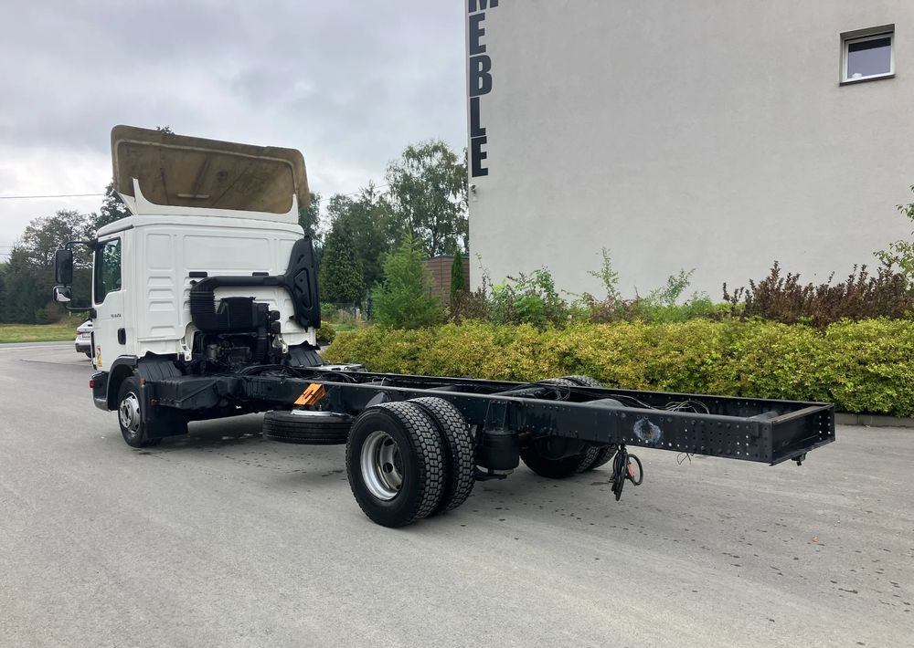 MAN Man TGM 12.250 euro  6 ramo do zabudowy Pomoc drogowa laweta kiper - Грузовик-шасси: фото 5 MAN Man TGM 12.250 euro  6 ramo do zabudowy Pomoc drogowa laweta kiper - Грузовик-шасси: фото 5