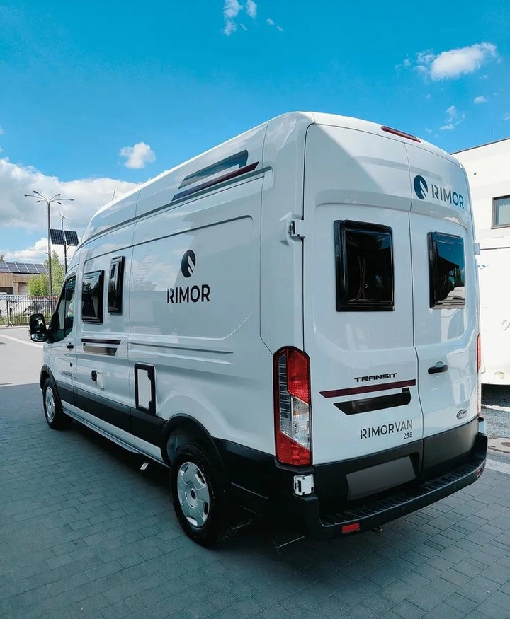 FORD Rimor NEW Ford Van 238 Truma Diesel Roller Shutters Remis AUTOMAT - Дом на колесах: фото 4 FORD Rimor NEW Ford Van 238 Truma Diesel Roller Shutters Remis AUTOMAT - Дом на колесах: фото 4