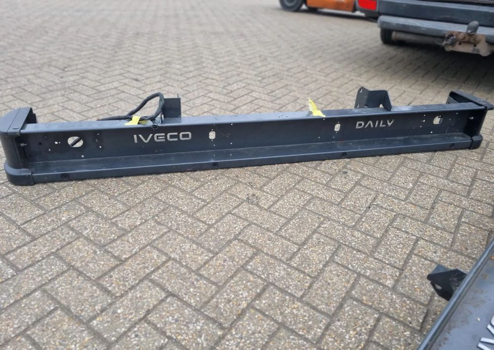 IVECO DAILY BELKA ZDERZAK TYŁ PARKTRONIC NOWY - Кузов и экстерьер: фото 1 IVECO DAILY BELKA ZDERZAK TYŁ PARKTRONIC NOWY - Кузов и экстерьер: фото 1
