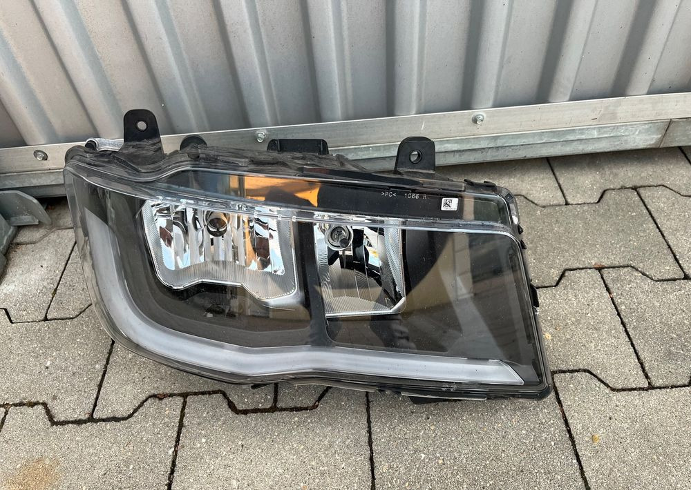 Lampa MAN TG3 TGX TGS H7+LED nowy model reflektor RH - Свет/ Освещение для Грузовиков: фото 1 Lampa MAN TG3 TGX TGS H7+LED nowy model reflektor RH - Свет/ Освещение для Грузовиков: фото 1