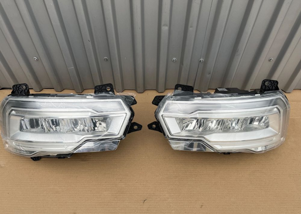 NOWE lampy LED DAF XG XG+ XF reflektor oryginał lampa NOWA - Свет/ Освещение для Грузовиков: фото 1 NOWE lampy LED DAF XG XG+ XF reflektor oryginał lampa NOWA - Свет/ Освещение для Грузовиков: фото 1