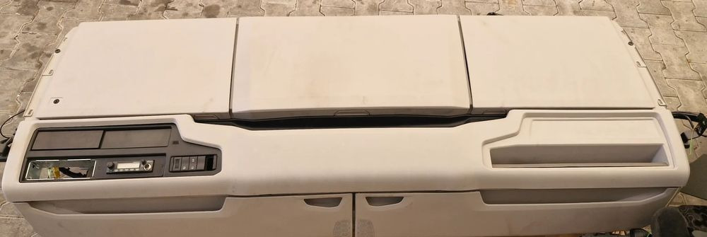 SCANIA R S KONSOLA KOKPIT PÓŁKA SZAFKA - Кабина и интерьер: фото 1 SCANIA R S KONSOLA KOKPIT PÓŁKA SZAFKA - Кабина и интерьер: фото 1