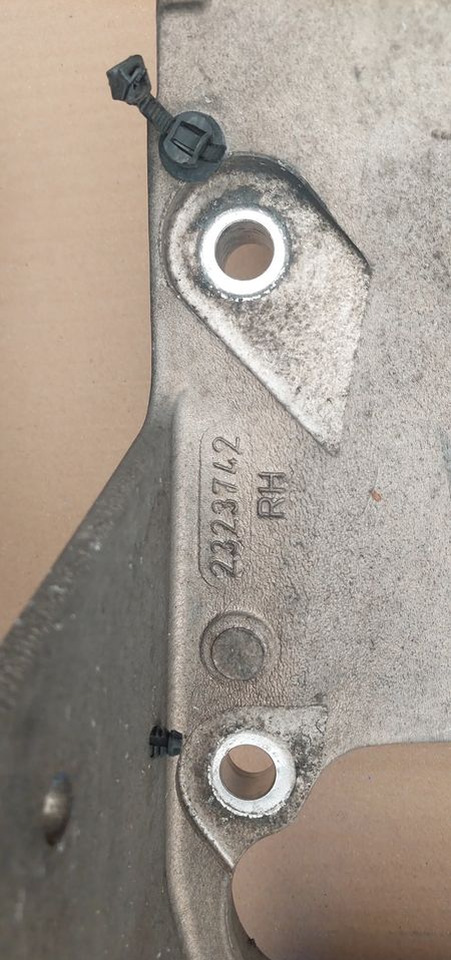 SCANIA R S MOCOWANIE ŁAPA ZAWIESZENIA KABINY 2323742 2323726 - Подвеска кабины для Грузовиков: фото 3 SCANIA R S MOCOWANIE ŁAPA ZAWIESZENIA KABINY 2323742 2323726 - Подвеска кабины для Грузовиков: фото 3