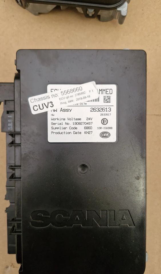 SCANIA R S STEROWNIK KOMPUTER ŚWIATEŁ CUV3 2632613 2192582 - Блок управления для Грузовиков: фото 2 SCANIA R S STEROWNIK KOMPUTER ŚWIATEŁ CUV3 2632613 2192582 - Блок управления для Грузовиков: фото 2