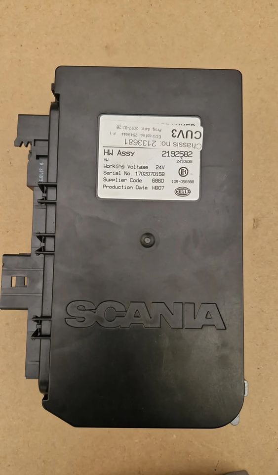 SCANIA R S STEROWNIK KOMPUTER ŚWIATEŁ CUV3 2632613 2192582 - Блок управления для Грузовиков: фото 1 SCANIA R S STEROWNIK KOMPUTER ŚWIATEŁ CUV3 2632613 2192582 - Блок управления для Грузовиков: фото 1