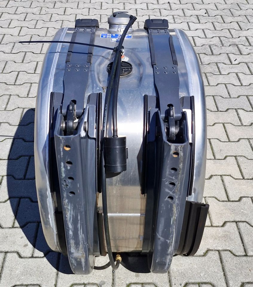 SCANIA R S ZBIORNIK PALIWA 220L NOWY - Топливный бак для Грузовиков: фото 2 SCANIA R S ZBIORNIK PALIWA 220L NOWY - Топливный бак для Грузовиков: фото 2