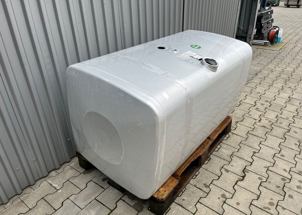 Zbiornik paliwa MAN TGX TGS 580 litrów bak - Подготовка топлива для Грузовиков: фото 3 Zbiornik paliwa MAN TGX TGS 580 litrów bak - Подготовка топлива для Грузовиков: фото 3