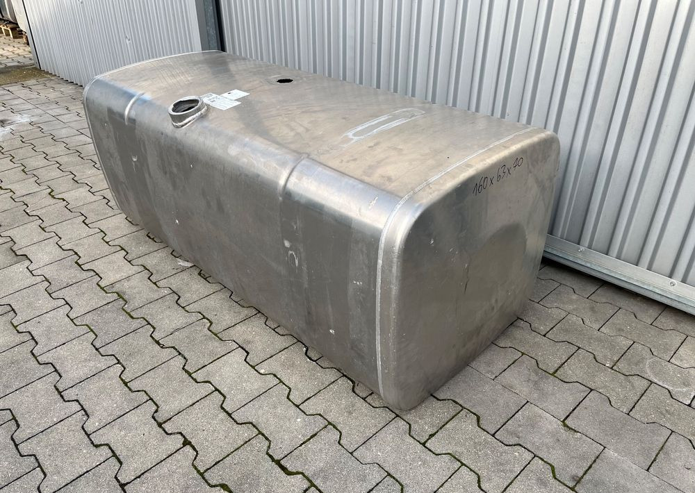 Zbiornik paliwa MAN TGX TGS 590 litrów bak - Подготовка топлива для Грузовиков: фото 2 Zbiornik paliwa MAN TGX TGS 590 litrów bak - Подготовка топлива для Грузовиков: фото 2