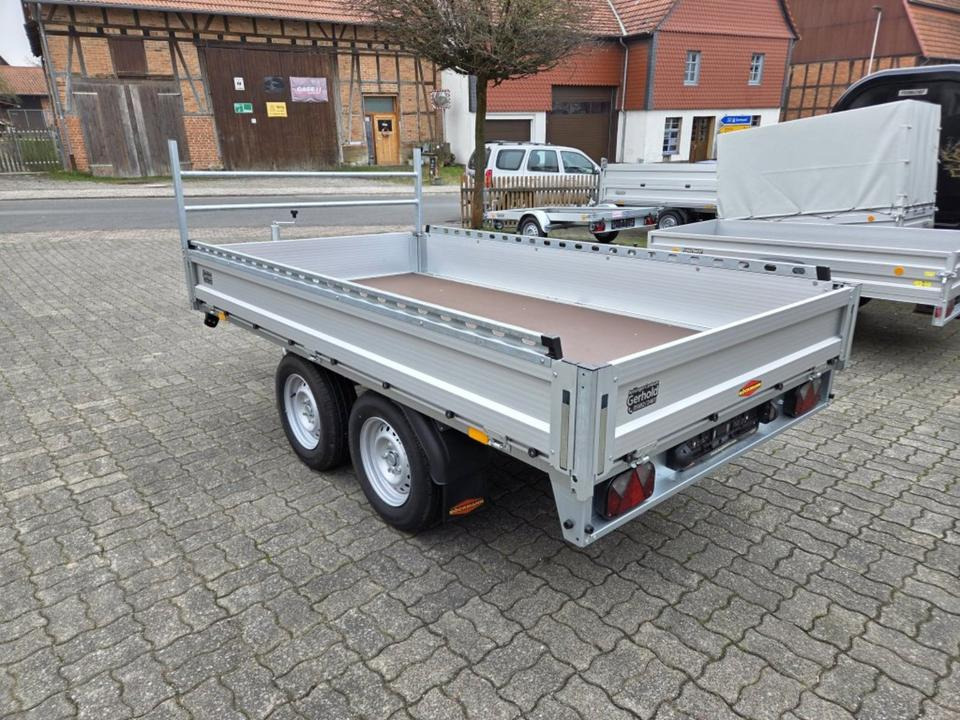 Böckmann 3016/27 F PKW-Anhänger Hochlader 2,7 to Top Ausstattung - Прицеп бортовой/ Платформа: фото 3 Böckmann 3016/27 F PKW-Anhänger Hochlader 2,7 to Top Ausstattung - Прицеп бортовой/ Платформа: фото 3