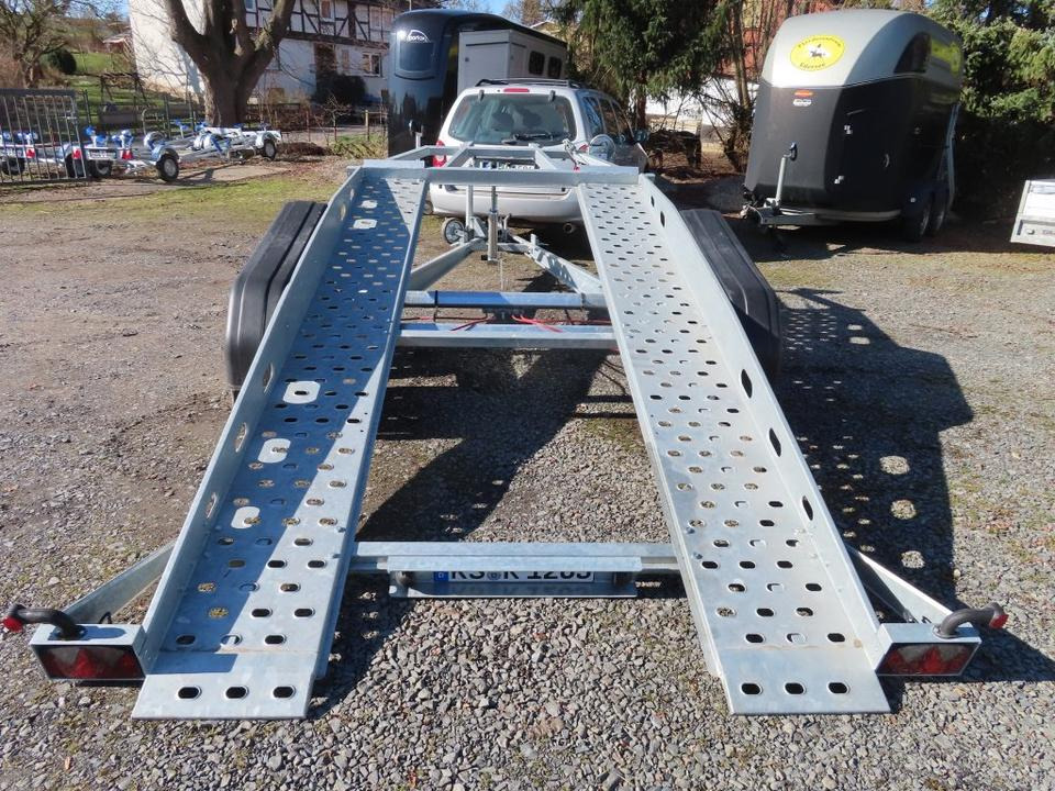 Böckmann, Autotransporter, 2,7 to. kippbar, 100 km, PKW Anhänger - Прицеп-автовоз: фото 2 Böckmann, Autotransporter, 2,7 to. kippbar, 100 km, PKW Anhänger - Прицеп-автовоз: фото 2