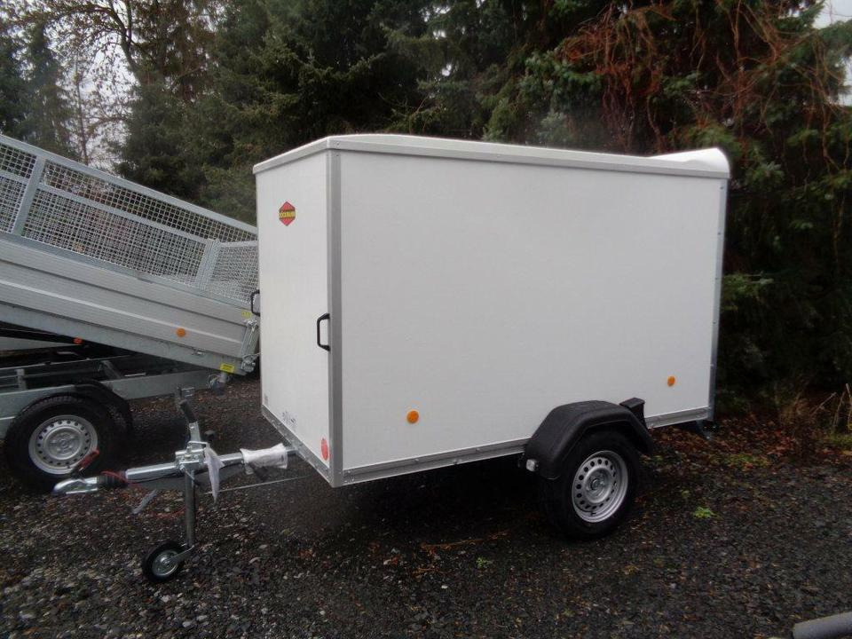 Böckmann KT 2513/135 PKW-Anhänger Kofferanhänger 100 km/h - Прицеп для легкового автомобиля: фото 1 Böckmann KT 2513/135 PKW-Anhänger Kofferanhänger 100 km/h - Прицеп для легкового автомобиля: фото 1