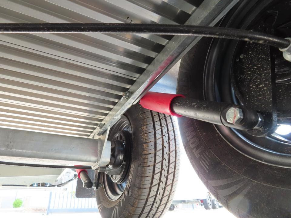 Прицеп-коневоз Böckmann Pferdeanhänger Champion Esprit ISY Sattelkammer 100km/h: фото 16 Прицеп-коневоз Böckmann Pferdeanhänger Champion Esprit ISY Sattelkammer 100km/h: фото 16