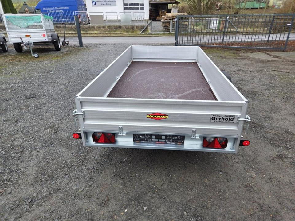 Böckmann TL-AL 3015/15 PKW Anhänger Tieflader 1,5 to. 6x Zurröse - Прицеп для легкового автомобиля: фото 3 Böckmann TL-AL 3015/15 PKW Anhänger Tieflader 1,5 to. 6x Zurröse - Прицеп для легкового автомобиля: фото 3