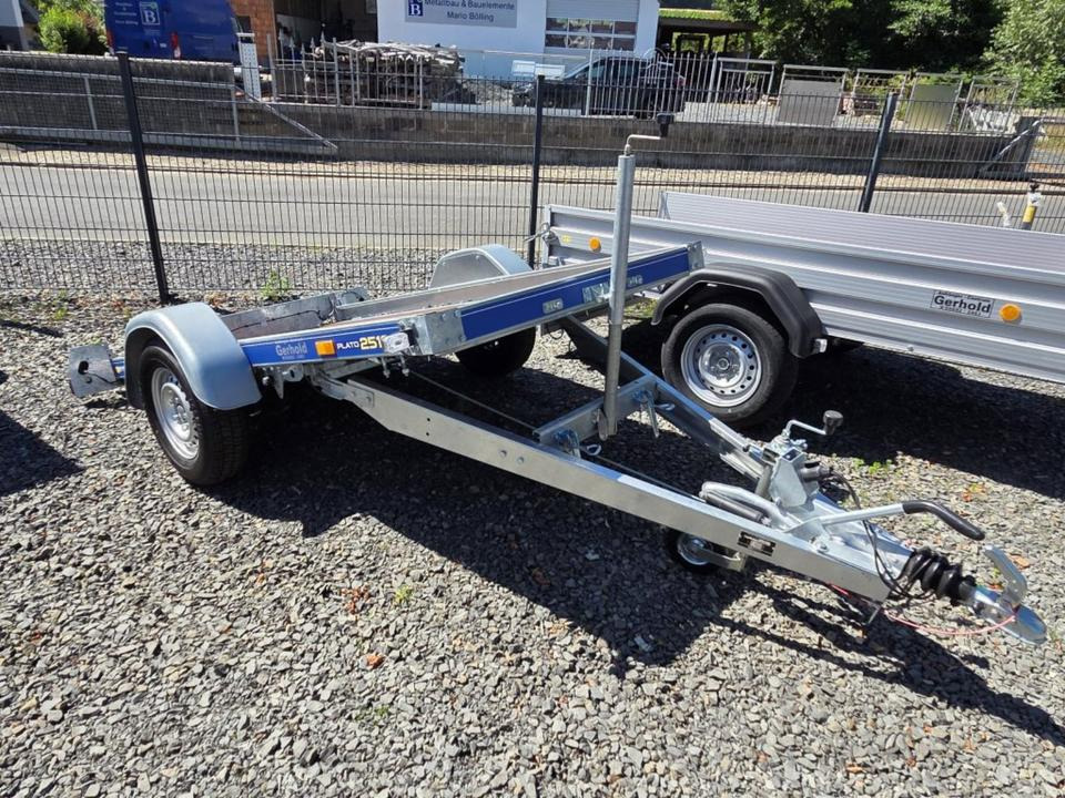 PKW-Anhänger 13 Stützrad Kippbar Motorrad Rasenmäher Quad 100km/h - Прицеп для мотоцикла: фото 1 PKW-Anhänger 13 Stützrad Kippbar Motorrad Rasenmäher Quad 100km/h - Прицеп для мотоцикла: фото 1